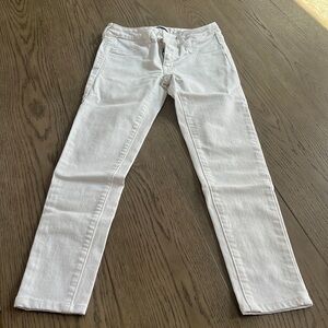 American eagle super super stretch jegging white jeans size 2 great condition